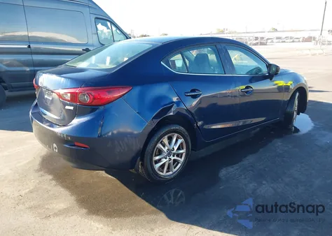 2018 Mazda Mazda3 Sport z USA, uszkodzony, nr VIN 3MZBN1U70JM267934